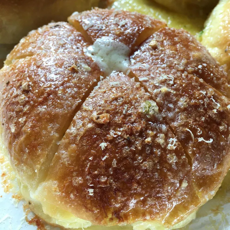 Korean Garlic Cheese Bread